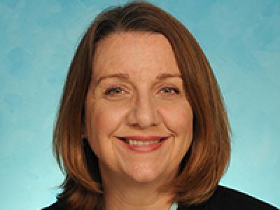 Laurie Theeke headshot
