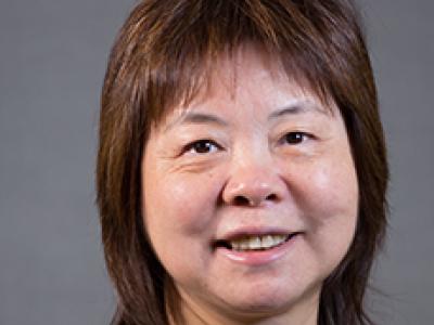 Qiuping (Pearl) Zhou headshot