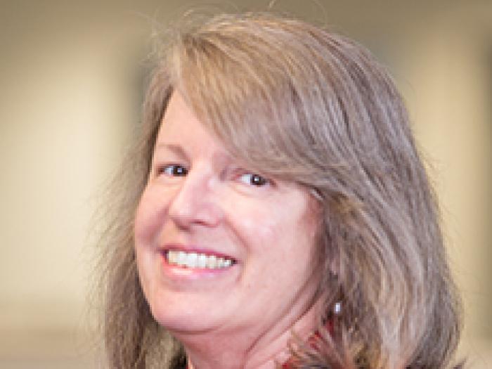 Linda Briggs headshot